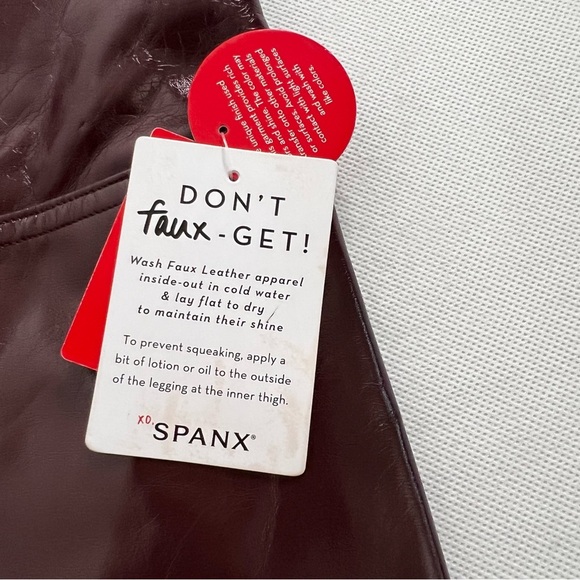 SPANX Shape Faux Leather Patent Leggings Size Medium Petite Ruby Burgundy Shiny - Picture 12 of 13